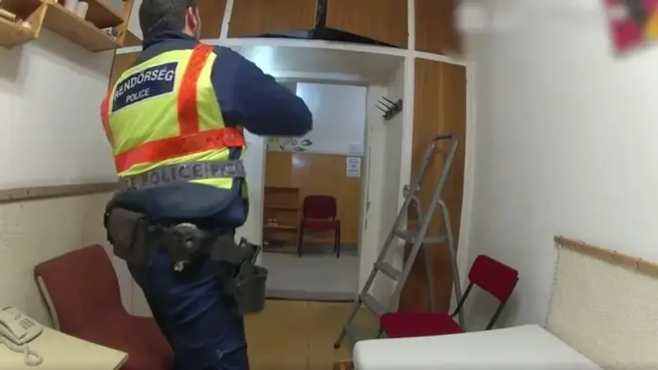 Különös jelenet bontakozott ki egy zuglói kollégium falai között