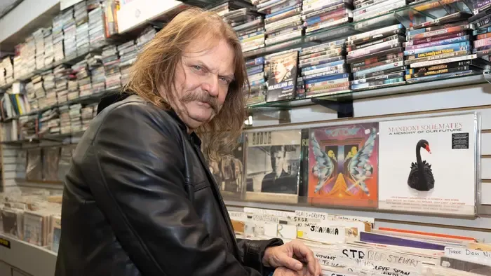 Megható pillanat: Az Allianz Arénában csendült fel Leslie Mandoki és fia közös dala