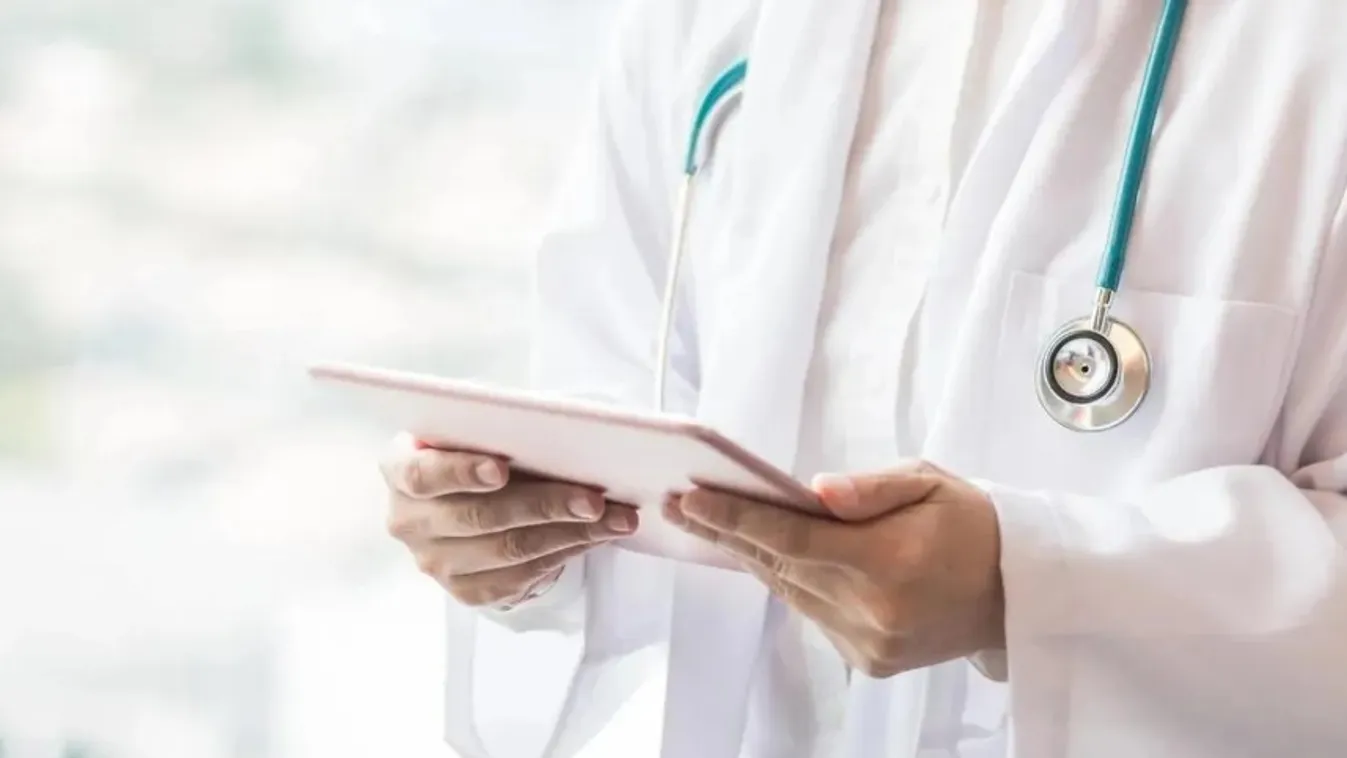 Drámai küzdelem egy rendelőben, középkorú férfi életéért küzdöttek