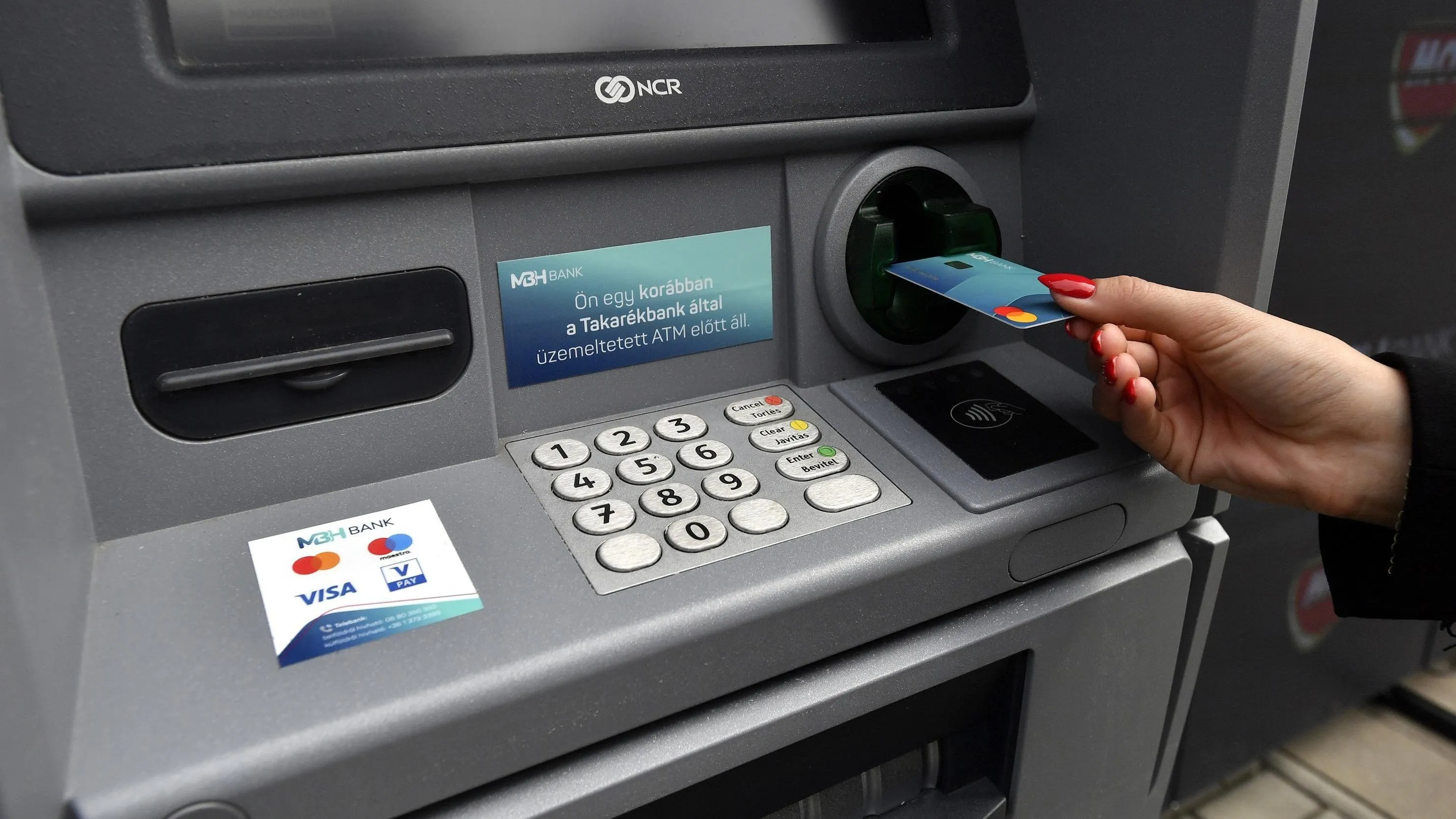 Egekbe szökő üzemanyagárak, elszállt rezsiköltségek – a tiszás tervezet a mindennapi életet is drágítaná