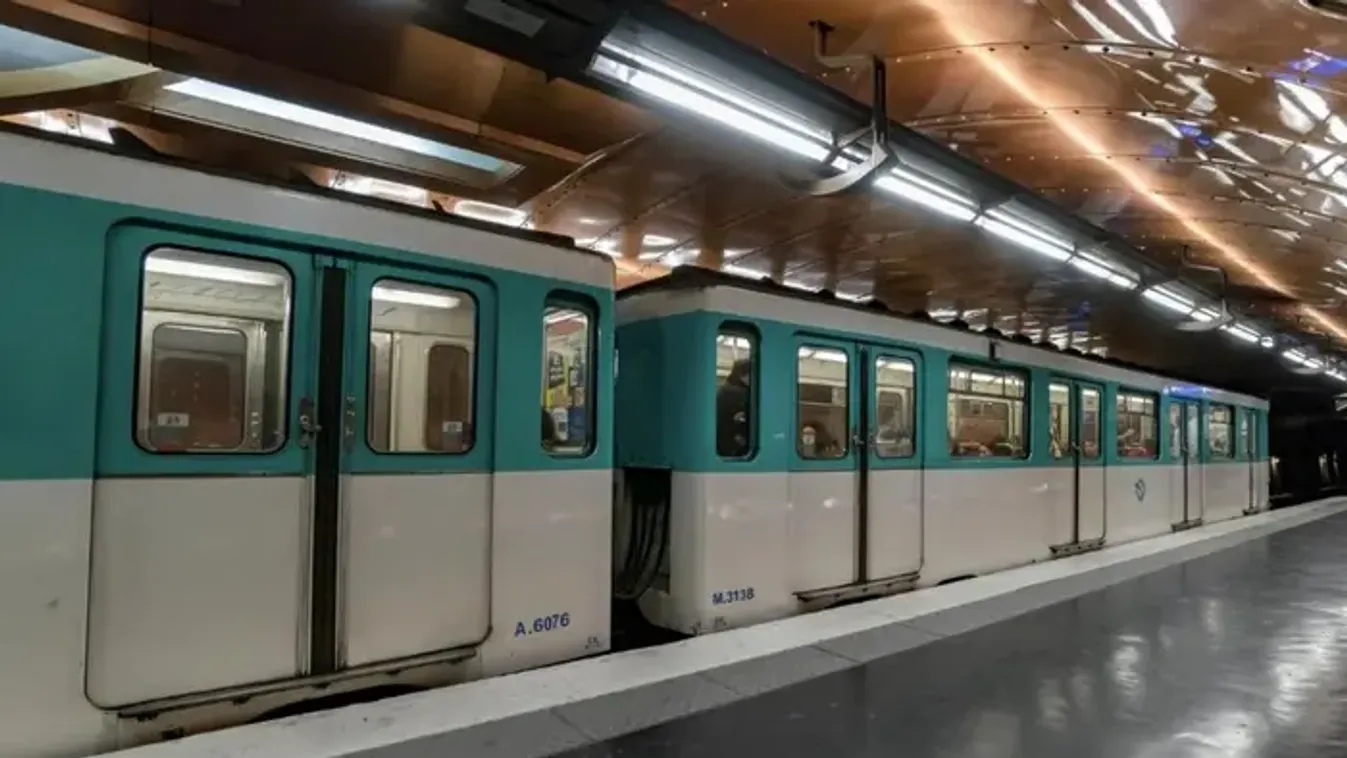 Késsel megsebesítettek több nőt a párizsi metróban