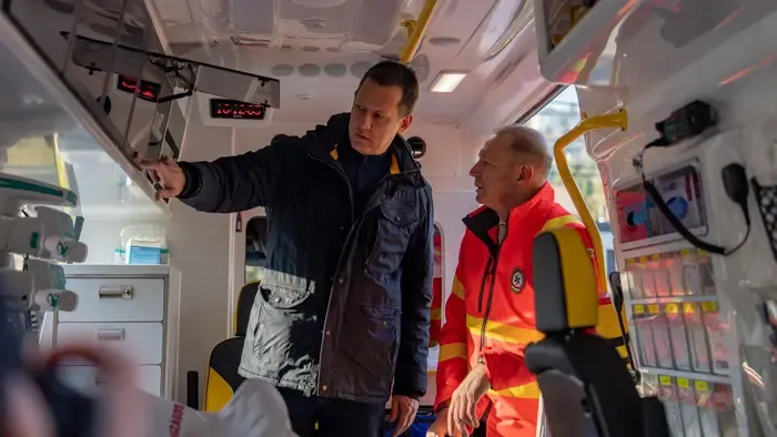 Fülöp Attila: 101 új mentőautóval bővül az Országos Mentőszolgálat flottája 2026 elejéig