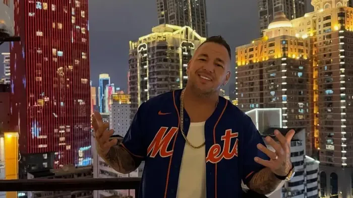 Valami készül? Curtis sokatmondó üzenettel búcsúzott