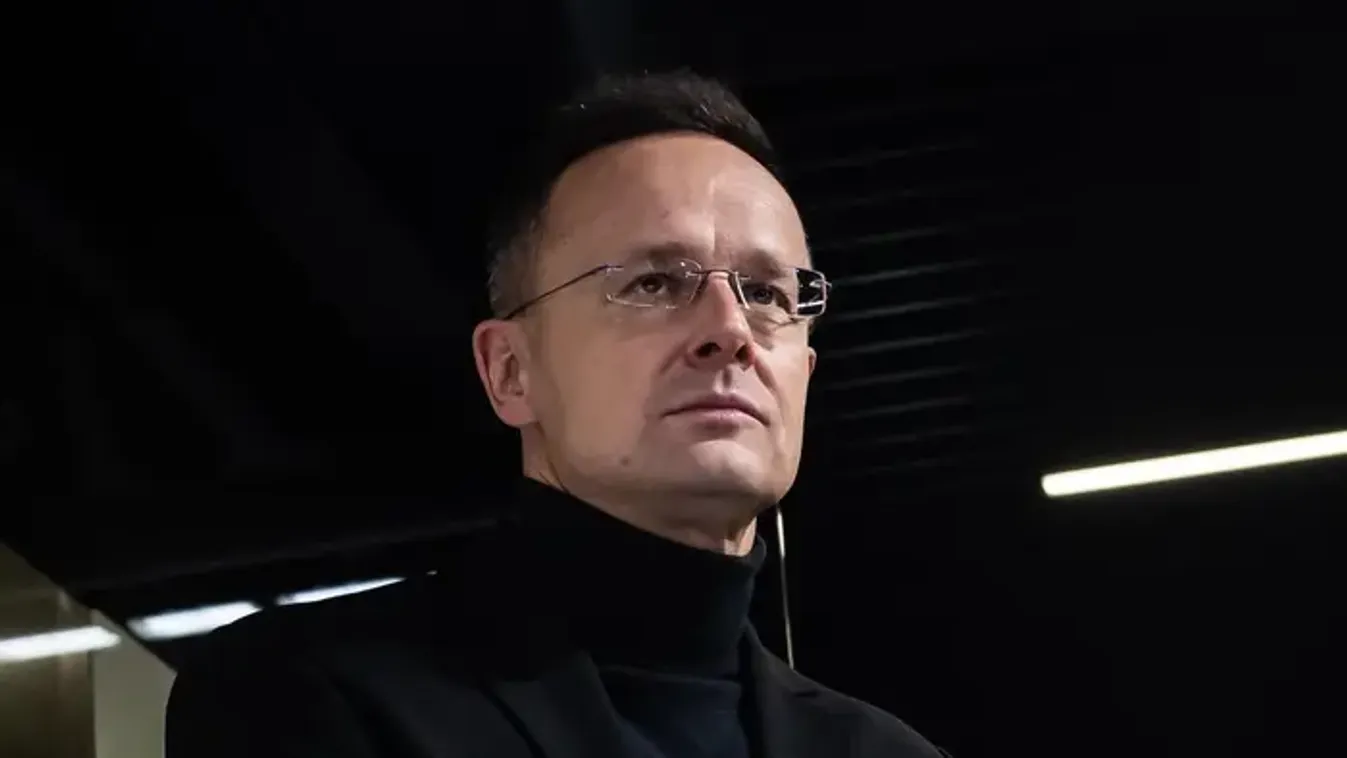 Szijjártó Péter üzent a médiának