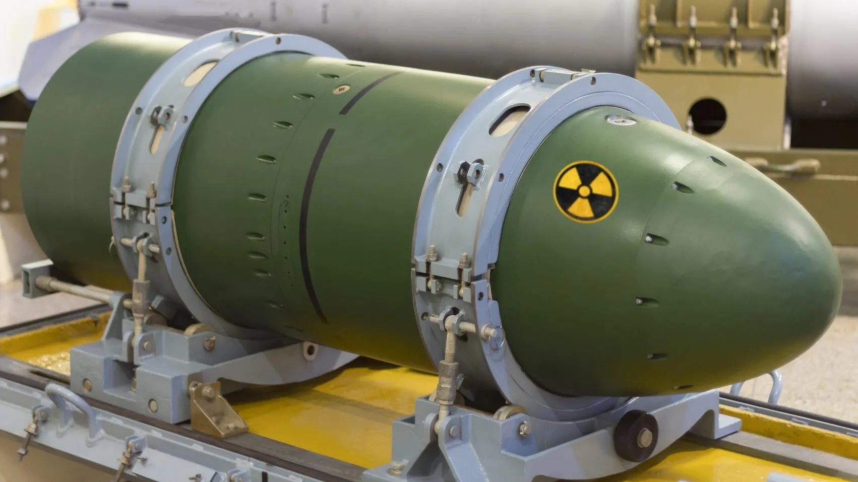 A háborús őrület nem áll meg - Németország saját atomfegyvert akar