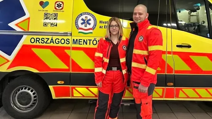 Névnapi ünneplése közben félrenyelt és fuldokolt egy idős férfi Budapesten