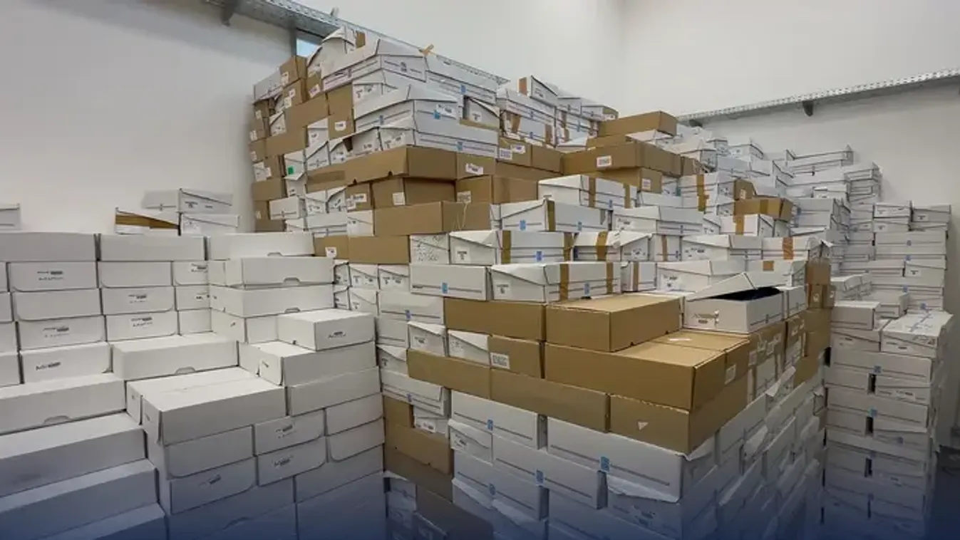 Orbán Viktor megmutatta, hogy mit visz magával Brüsszelbe