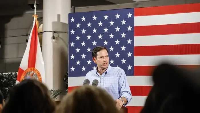 Az amerikaiak bekeményítettek: beutazási tilalmat rendeltek el öt európai, köztük egy volt EU-s tisztségviselő ellen