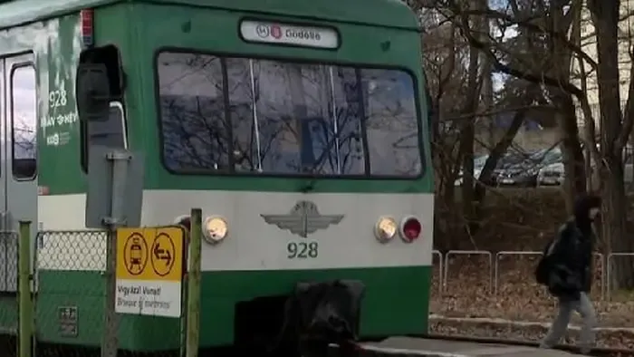 Elmetszette lánya zaklatójának nyakát a kerepesi HÉV-megállóban