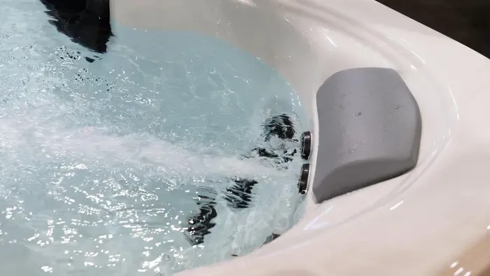 Jakuzziba fojtotta feleségét egy férfi, majd kihívta a mentőket