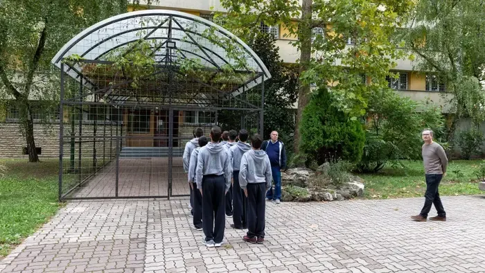 Többszörösen visszaeső bűnöző a Szőlő utcai videó sértettje