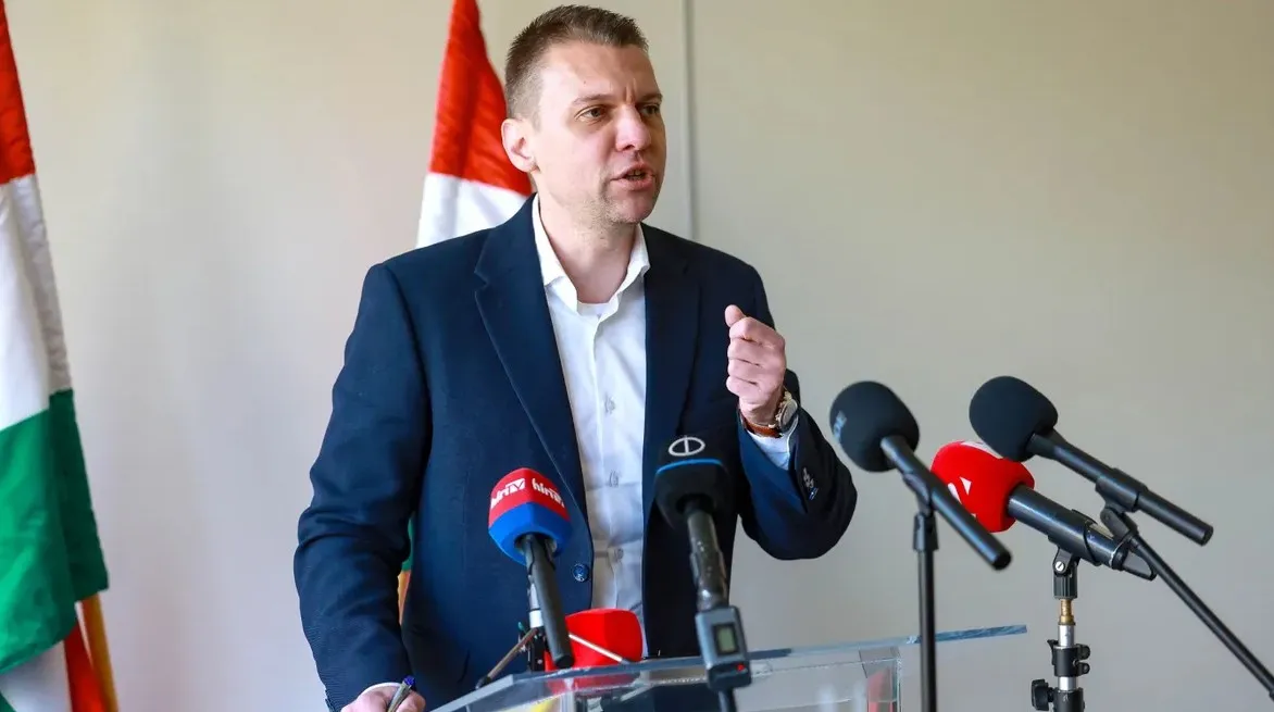 Menczer Tamás közölte, az ukránok azért imádkoznak, hogy a Tisza nyerje a választást