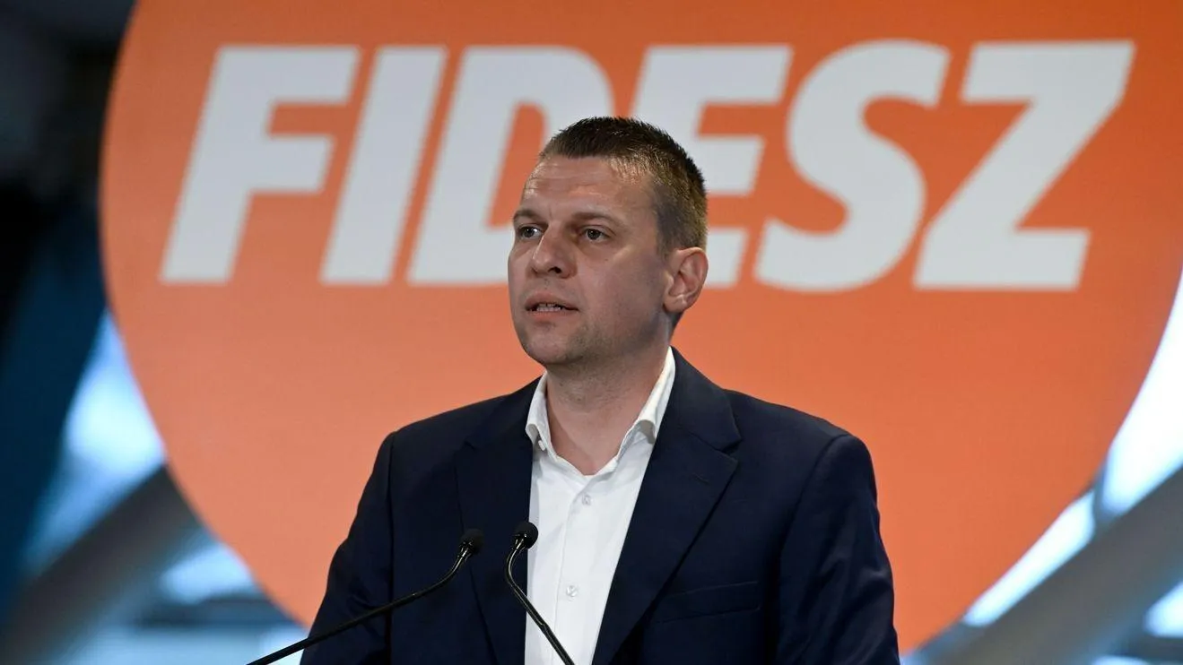 Menczer Tamás szerint az emberek látják, hogy a Tisza túl baloldali, túl brüsszeli és túl veszélyes is