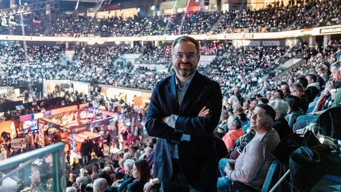 Orbán Balázs: Brutális telt ház a háborúellenes gyűlésen, a magyarok egységesen utasítják el a háborút!
