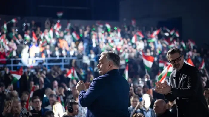 Orbán Viktor: Erőssé kell tennünk Magyarországot, hogy ki tudjunk maradni a háborúból