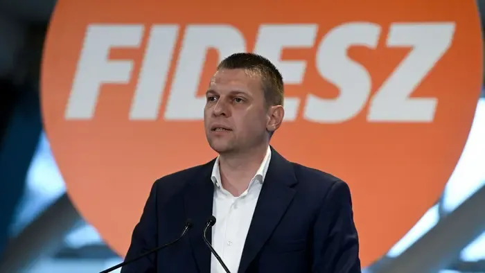 Menczer Tamás szerint az emberek látják, hogy a Tisza túl baloldali, túl brüsszeli és túl veszélyes is