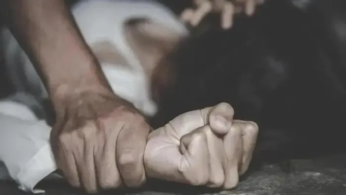 Nevelt lányait erőszakolta meg egy férfi, azok barátnőjét is molesztálta