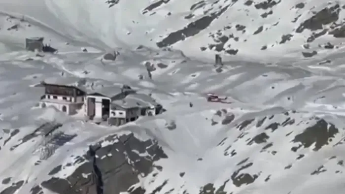 Elszabadult egy sífelvonó, száz embert evakuáltak