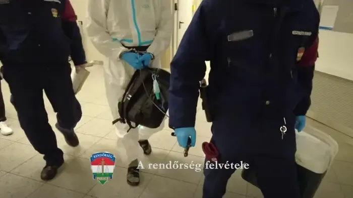 Meg sem állt Ázsiáig, mégis bilincsben hozták haza a szexuális ragadozót - videóval