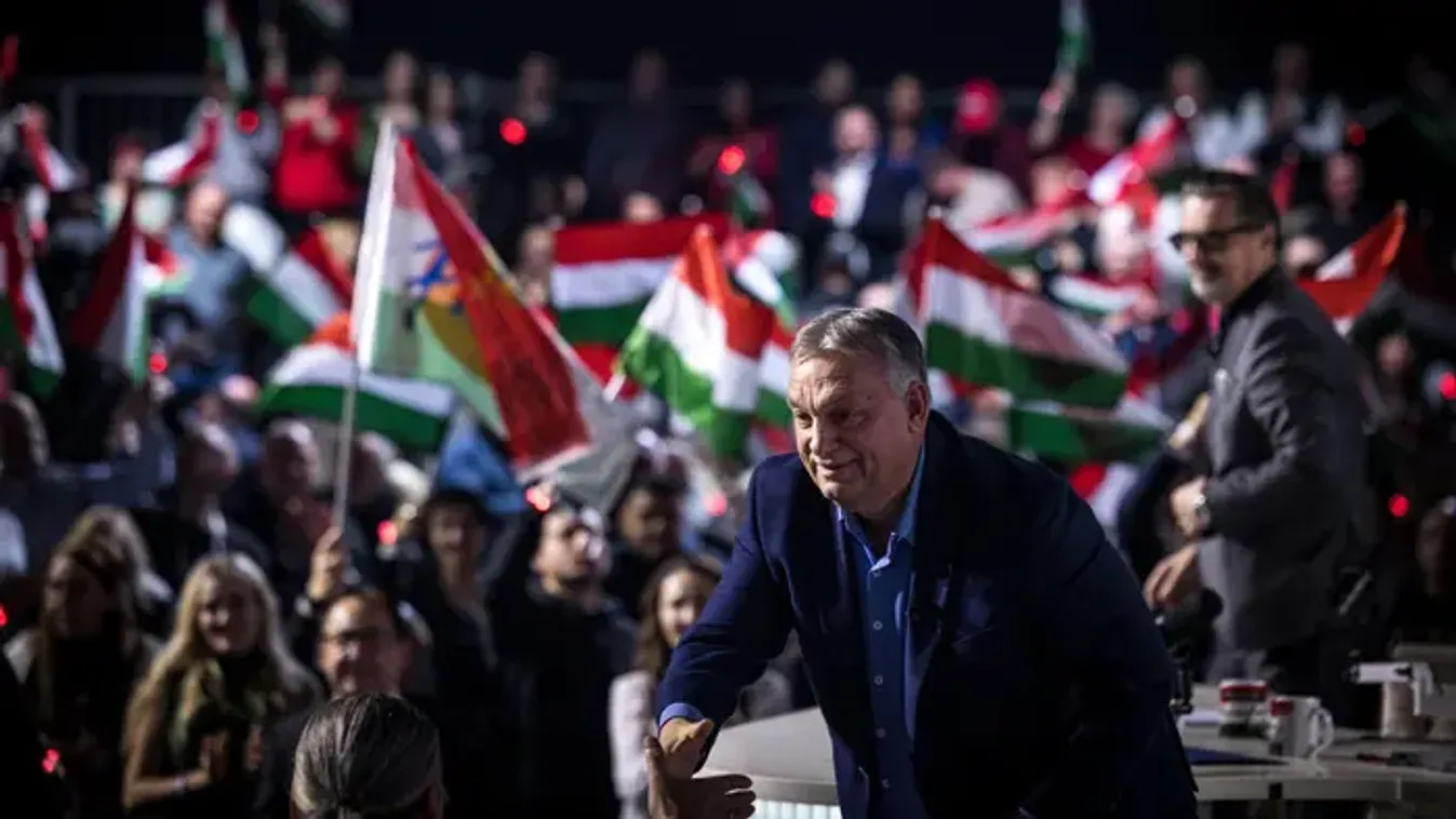 Kecskeméten is tarolt a Háborúellenes Gyűlés - Orbán Viktor beszéde ismét telt házat vonzott (galéria)