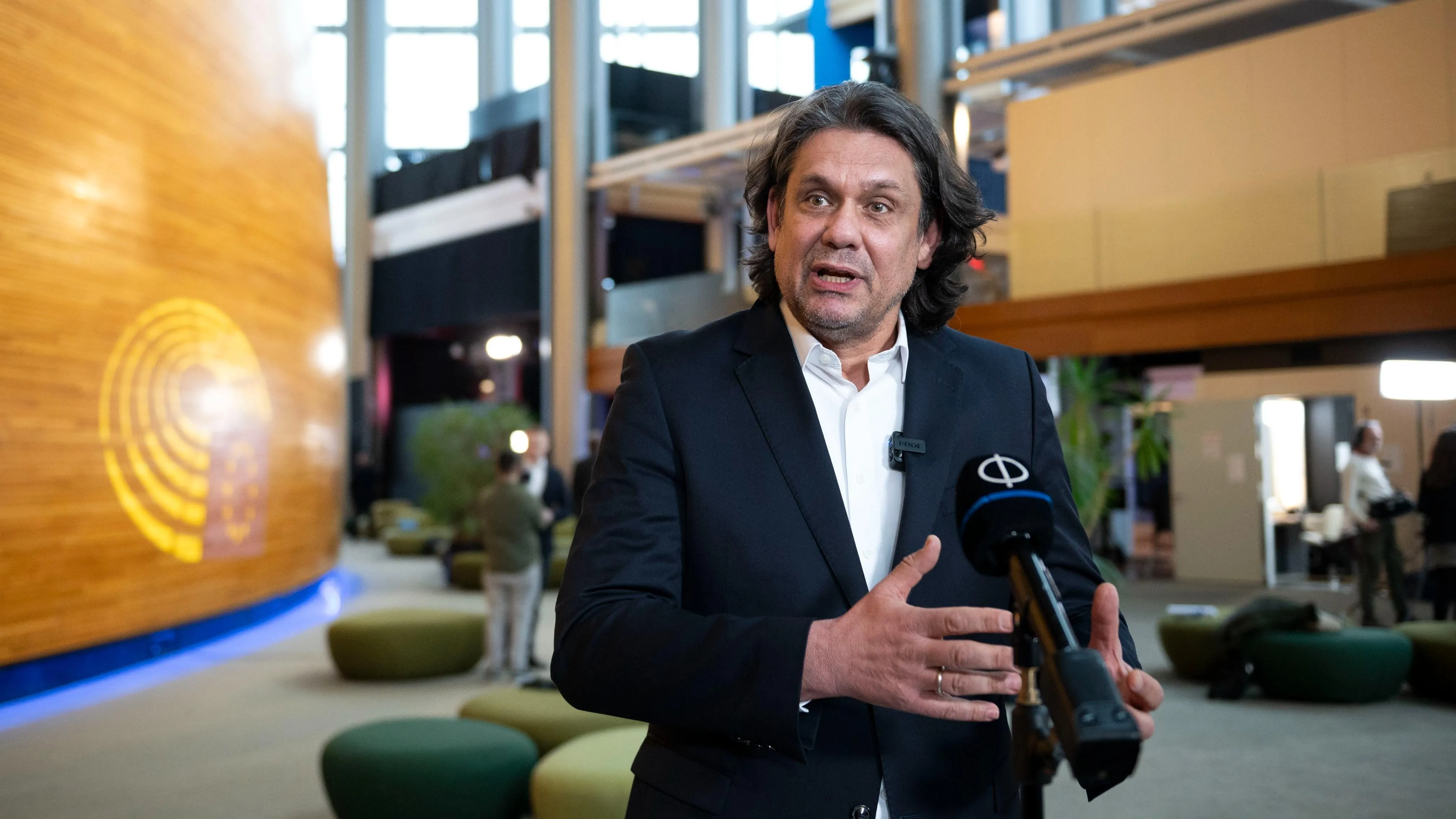 Deutsch Tamás: 2026 nyarától Brüsszel és a Tisza tömegesen be akarja telepíteni a migránsokat Magyarországra