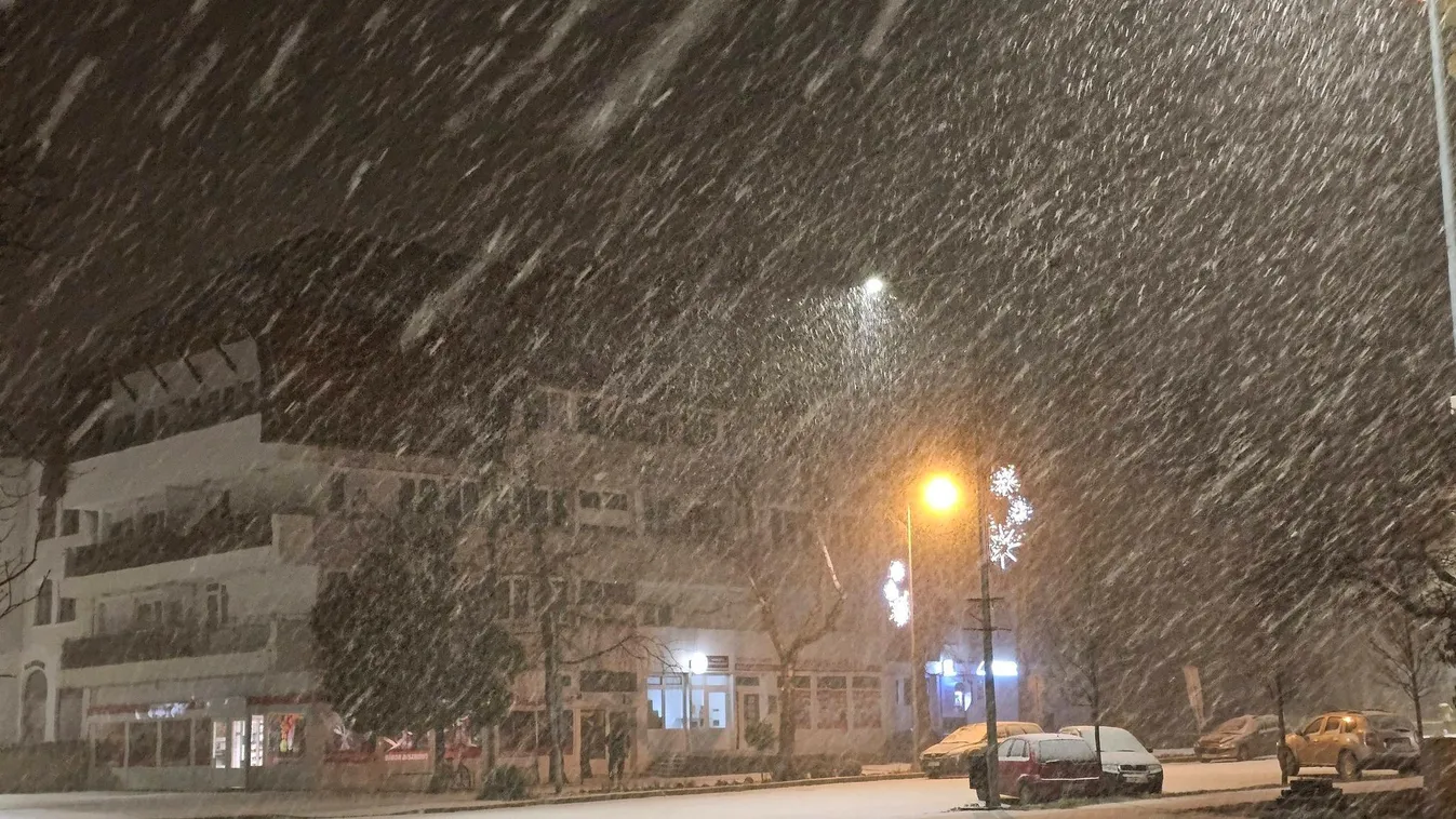 Videón, ahogy fehérbe borult az ország több pontja