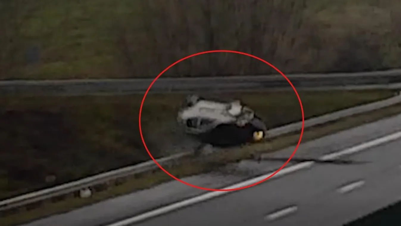 Videón az M1-esen történt horrorbaleset, háromszor is megpördült a levegőben az autó
