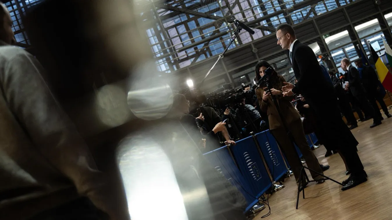 Szijjártó Péter mindig a sajtó rendelkezésére áll, akkor is, ha váratlanul lepik meg