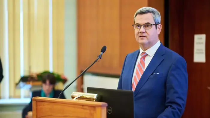 Takács Péter: A Tisza arra készül, hogy elveszi az ingyenes orvosi ellátást, még a gyerekektől is!