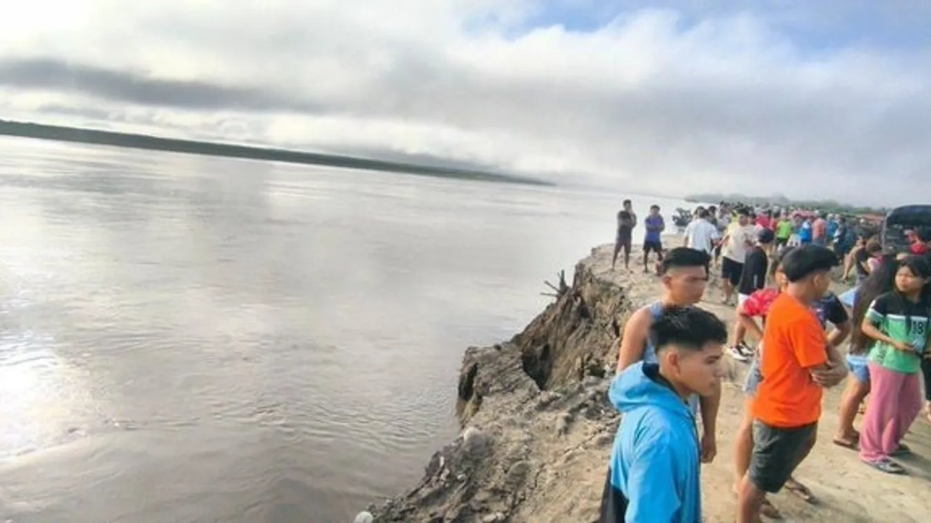 Peruban többen meghaltak és eltűntek egy folyami kikötőben történt földcsuszamlást követően