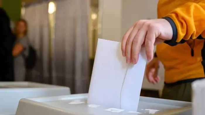 Magabiztos, kétszámjegyű Fidesz-előny a kampánystart előtt
