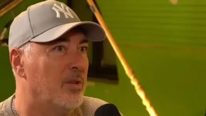 Borította a bilit Hajós András: ilyen az, amikor nem beszélhet őszintén a véleményéről a liberálisok között - Videó