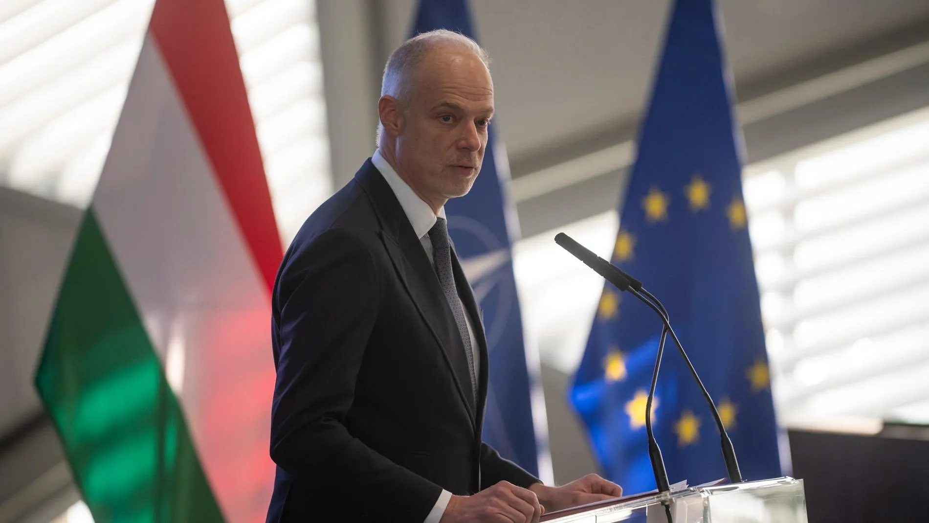 Szalay-Bobrovniczky Kristóf: érkezik a hathavi fegyverpénz