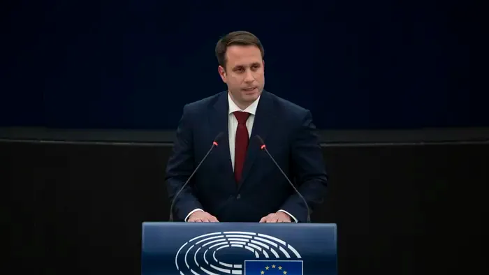 Dömötör Csaba: a Patrióta frakció bizalmatlansági indítványt nyújt be Ursula von der Leyen ellen