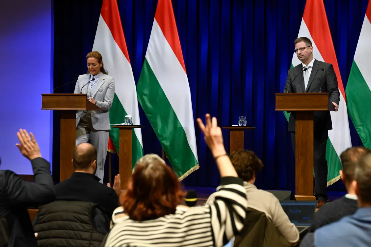 GULYÁS Gergely; VITÁLYOS Eszter