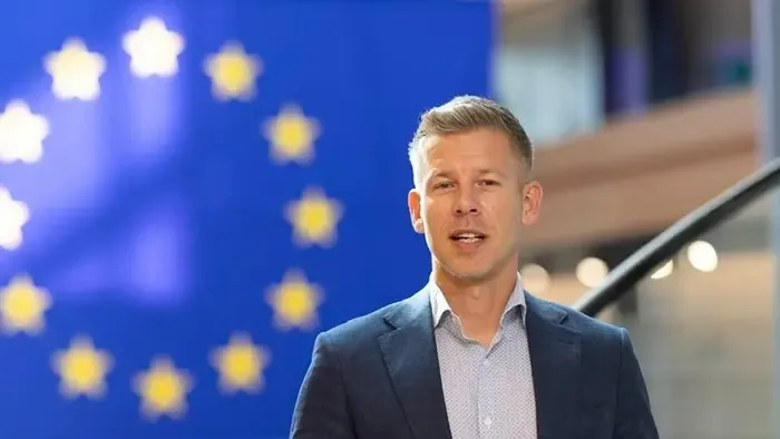 Összenő, ami összetartozik volt MSZP-s miniszterelnök-jelölt állt be a Tisza mögé