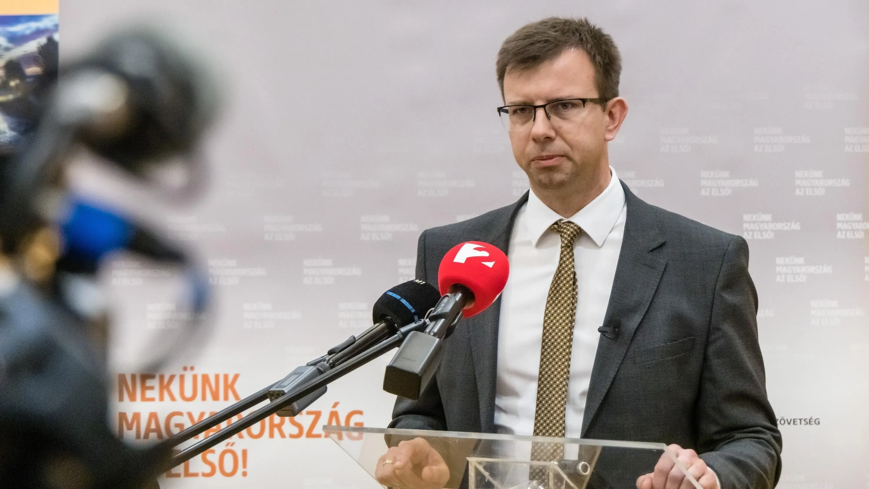 Bóka János: az EU az ukrajnai háború elhúzásán, nem pedig annak lezárásán dolgozik