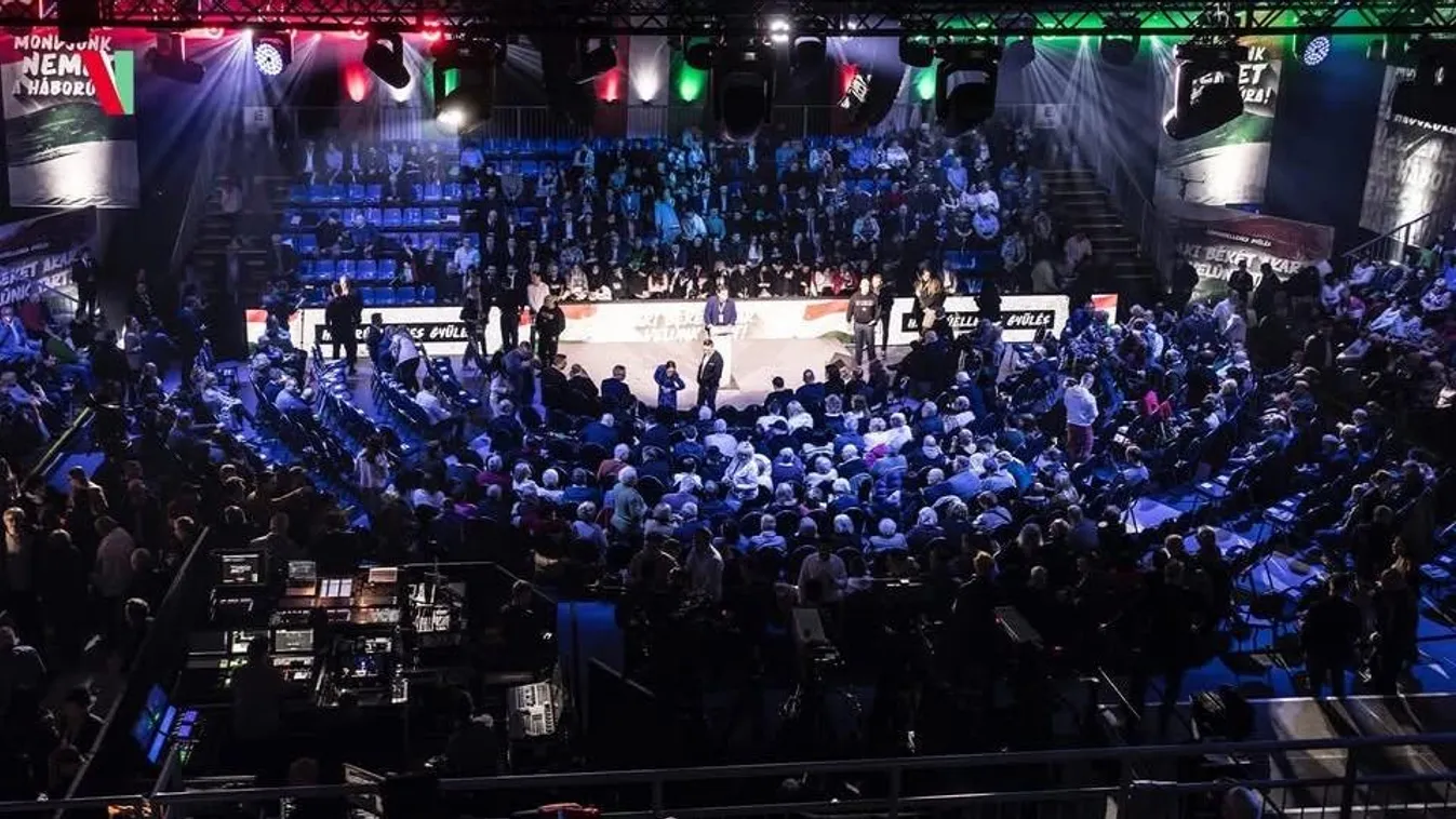 Újabb erődemostráció a DPK szervezésében, ezúttal Hatvanban van hatalmas tömeg a háborúellenes nagygyűlésen