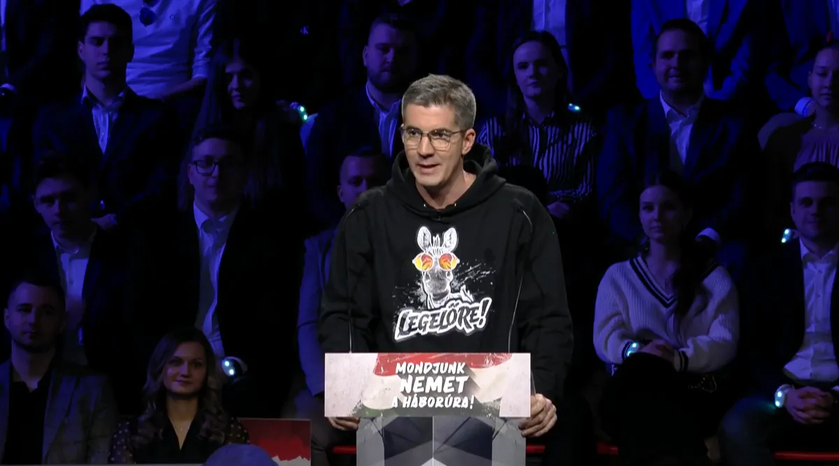 Kocsis Máté a miskolci Háborúellenes nagygyűlésen