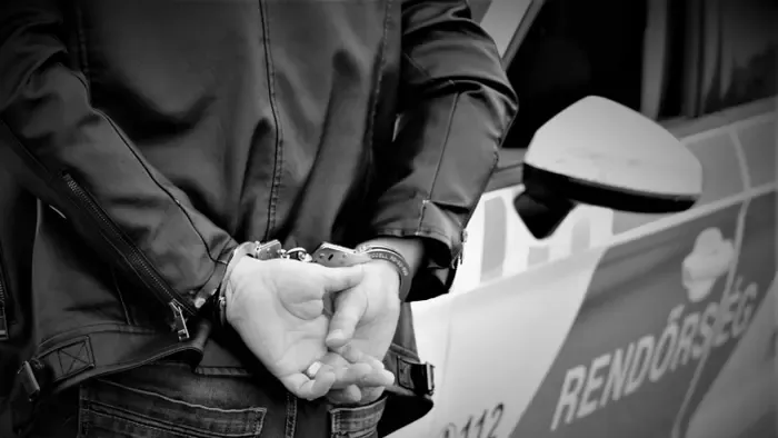 Tini fiúkon élte ki magát egy férfi Dunakeszin, társa is segített a szörnyűségekben