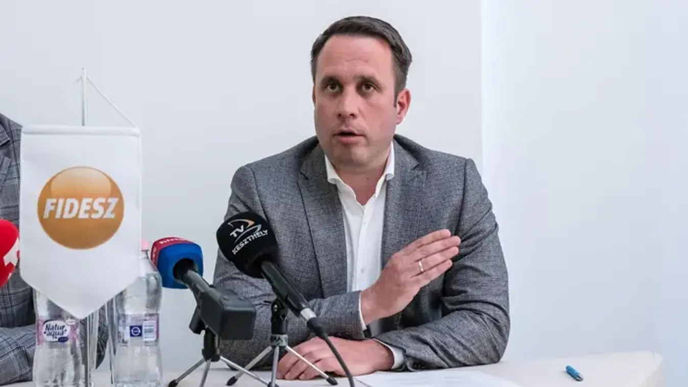 Mercosur-ügy: Dömötör Csaba szerint leszakadt a plafon Magyar Péter kijelentése után
