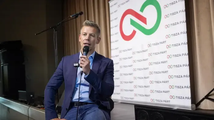 Luxusjacht, botrány és Afrika – Magyar Péter új embere mindent visz
