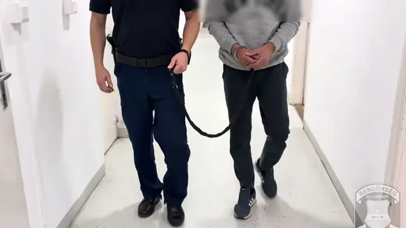 Több fegyvert is találtak a brutális, pacsai gyilkosnál