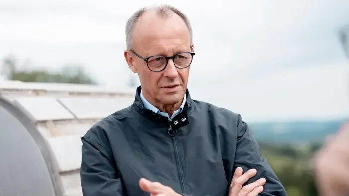 Merz az év utolsó napján: Hibrid háborúra kell készülni Európának Oroszországgal