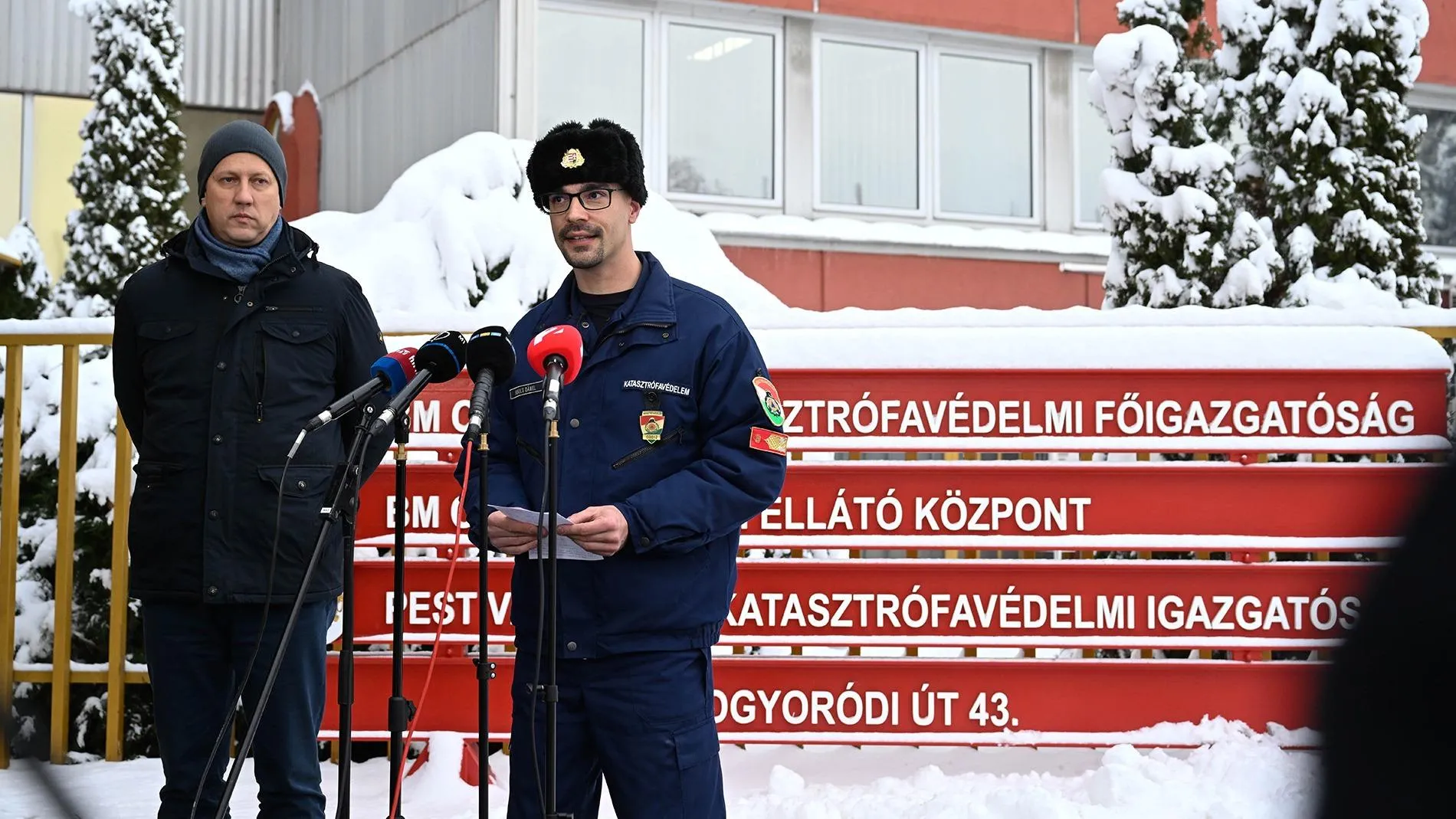 Operatív törzs: valamennyi állami szerv teljes kapacitással dolgozik