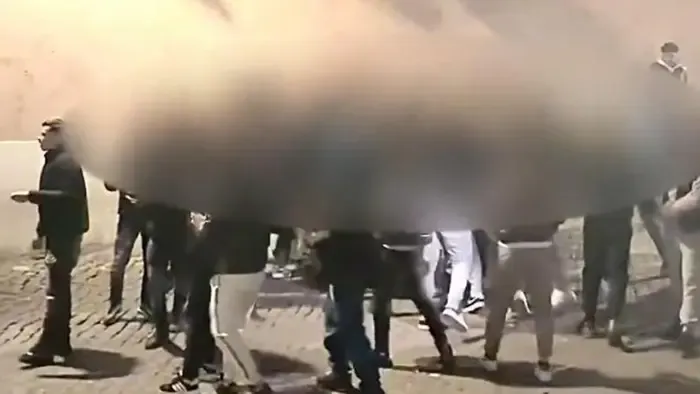 Tomboltak a migránsok Olaszországban is szilveszter éjjelén - videóval