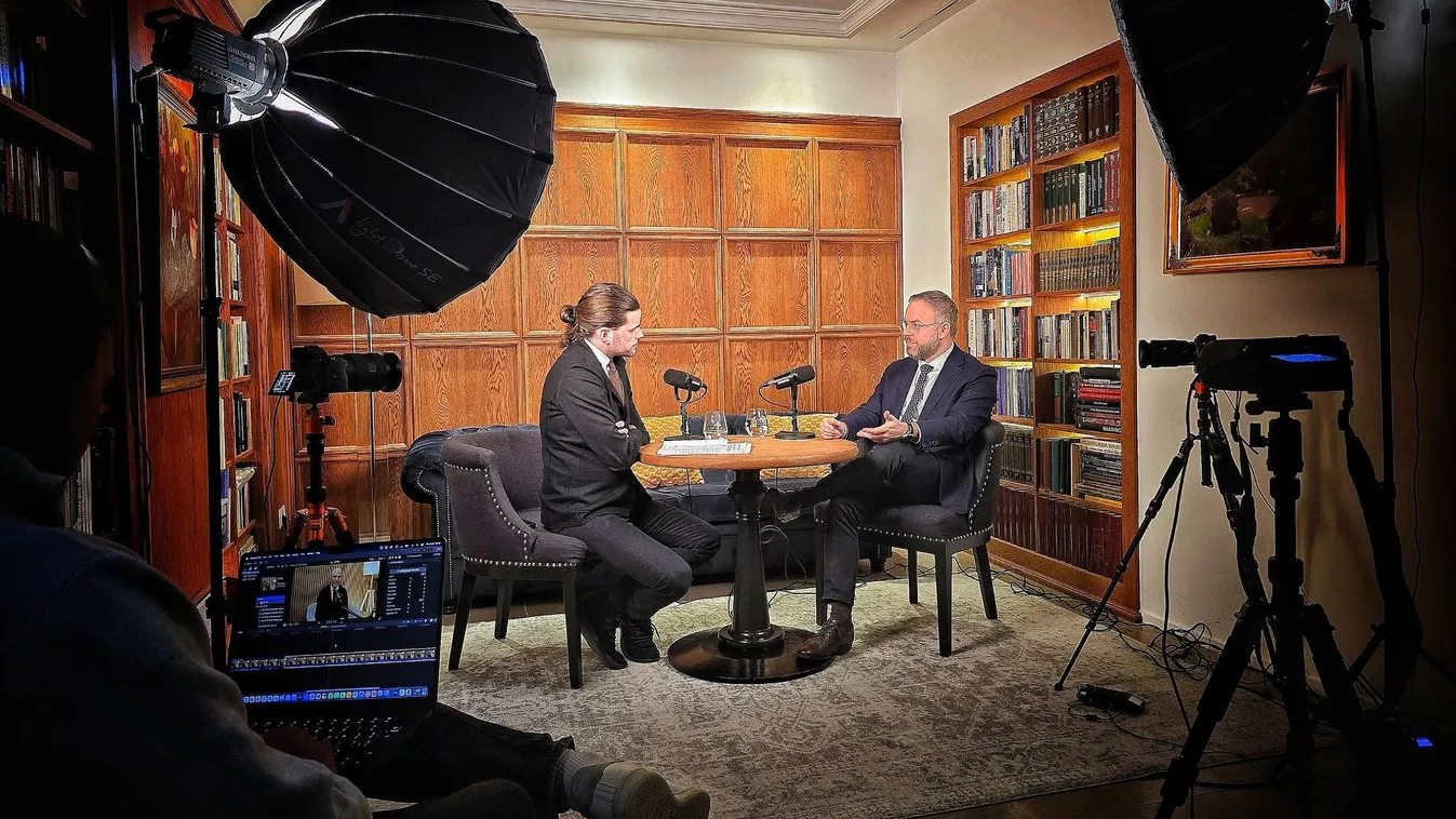 Orbán Balázs: Vége a globalista korszaknak, kezdődik a nemzetek új kora
