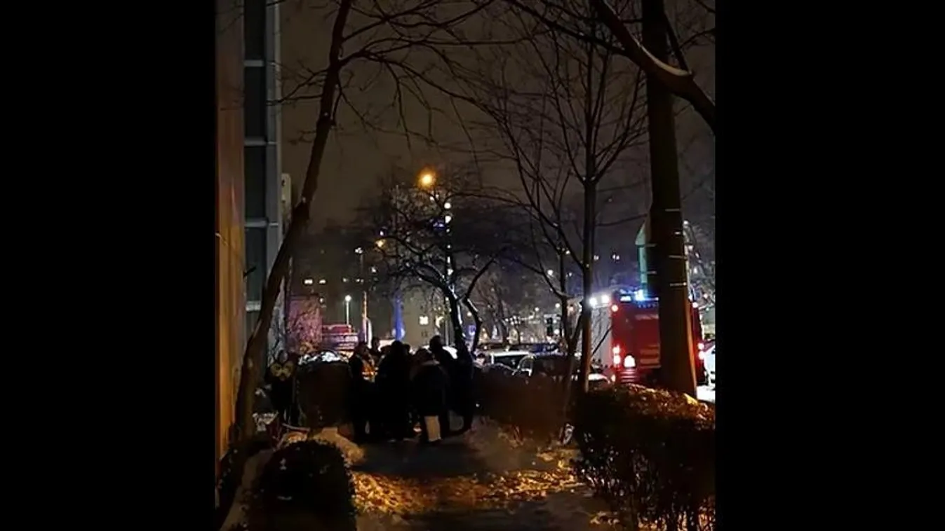 Rendőrök és tűzoltók rohantak meg egy miskolci panelházat - videóval