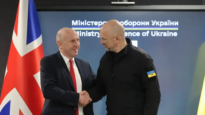 A britek folytatják a háborús eszkalációt