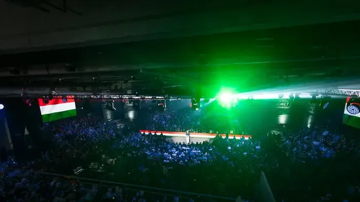 Orbán Viktor: erősítenünk kell a járműgyártás területén